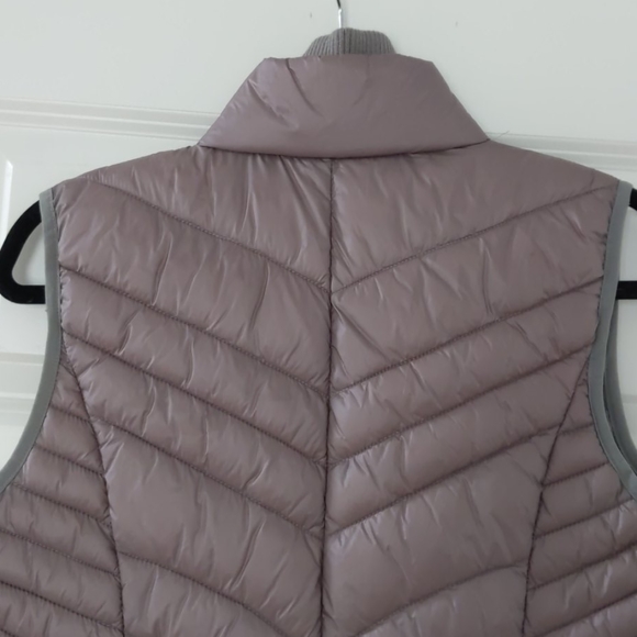 Rose gold Bernardo vest - Picture 9 of 10